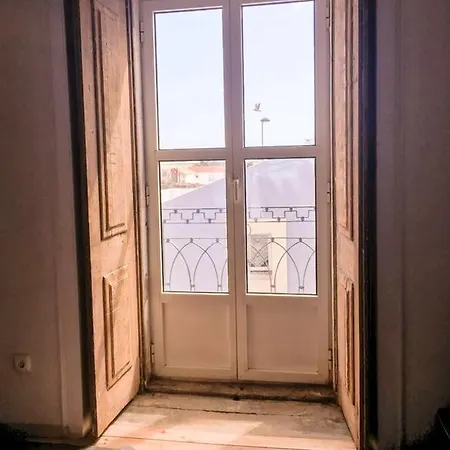 With One Bedroom In With Wonderful City View And Wifi *