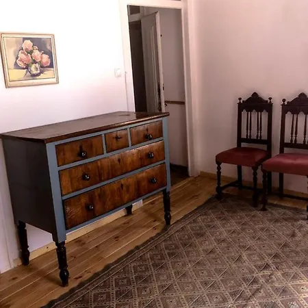 With One Bedroom In With Wonderful City View And Wifi